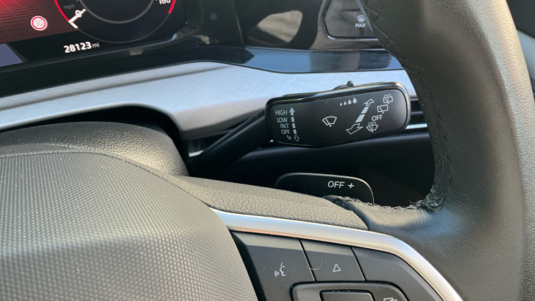 Volkswagen Golf 2.0 TDI Life 5dr DSG Diesel Hatchback